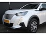 Peugeot e-2008 EV Active Pack 50 kWh 3 Fase 96,6%SOH! | Stoelverwarming | Achteruitrijcamera | Dealeronderhouden | Cruise Control | Apple Carplay | Android Auto | Airco !!