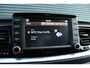 Kia Stonic 100pk DynamicPlusLine I Parkeersensoren I Camera Achter I Trekhaak I NAVI I Airco