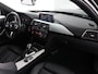 BMW 3-Serie Touring 320i M Sport Edition (NL-Auto / Elek. Trekhaak / Pano / Head Up / Navi)