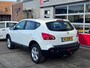 Nissan Qashqai 1.6 Connect Edition / Pano / Camera / Navi / Trekhaak