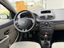 Renault Clio 1.2-16V Team Spirit 75 PK. Leuke,zuinige en fijn rijdende auto !!! Origineel slechts 144.000 KM !!