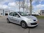 Renault Clio 1.2-16V Team Spirit 75 PK. Leuke,zuinige en fijn rijdende auto !!! Origineel slechts 144.000 KM !!