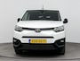 Toyota ProAce City 1.2 Turbo Live Long | Trekhaak | Lat om lat | Parkeersensoren voor/achter | Camera | Apple Carplay / Android Auto | Cruise Control | Airco | 3-zits | Betonplex | 16 inch | Anti-inbraakgeraamte