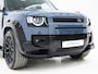 Land Rover Defender 110 2.0 P400e 110 Urban WideTrack Look | Panoramadak | Explorer Pack | Sidesteps | Lightbar | Trekhaak | Meridian | Carplay