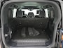Land Rover Defender 110 2.0 P400e 110 Urban WideTrack Look | Panoramadak | Explorer Pack | Sidesteps | Lightbar | Trekhaak | Meridian | Carplay
