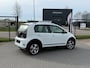 Volkswagen Up! 1.0 BMT 75pk cross up! | Cruise control | Climate control | 5 Deurs | Stoelverw.