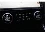 Jaguar E-Pace 1.5 P300e AWD R-Dynamic Black 310pk Panoramadak/Stoelverwarming/Meridian