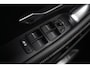 Jaguar E-Pace 1.5 P300e AWD R-Dynamic Black 310pk Panoramadak/Stoelverwarming/Meridian