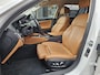 BMW 5-Serie Touring 520i High Executive Edition | Automaat | LED | Trekhaak | Parkeerhulp | Camera | Navi | Leder | Stoelverwarming |