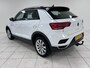 Volkswagen T-Roc 1.0 TSI Style Business TREKHAAK | NAVIGATIE | PARKEERSENSOREN VOOR-EN ACHTER