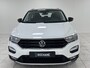 Volkswagen T-Roc 1.0 TSI Style Business TREKHAAK | NAVIGATIE | PARKEERSENSOREN VOOR-EN ACHTER