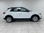 Volkswagen T-Roc 1.0 TSI Style Business TREKHAAK | NAVIGATIE | PARKEERSENSOREN VOOR-EN ACHTER