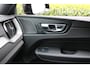 Volvo XC60 2.0 T8 Twin Engine AWD R-Design (Pano Sportleder/Memory/Ventilatie/Massage Carplay Navi/360Camera Blis HarmanKardon Standkachel Full-Led PrivacyGlass)