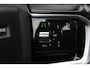 Land Rover Discovery Sport P300e 1.5 R-Dynamic SE | 360° Camera | Cruise | Apple carplay/Andriod Auto | Elektrisch verstelbare stoelen | Stoel verwarming | Trekhaak | Climate control | Parkeersensoren | Panoramadak |