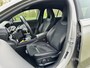 Mercedes-Benz A-klasse 180 Bus. Solution AMG | ORG. NL | DEALER OND. | STOELVERWARMING | SFEERVERLICHTING | SPORTIEF |