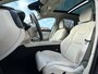 Volvo XC60 2.0 T6 Plug-in hybrid AWD Ultra Dark|Pano|H&K|22"
