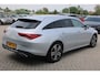 Mercedes-Benz CLA Shooting Brake 180 AUT7 Luxury Line LEDER SFEER CARPLAY TREKHAAK