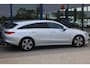 Mercedes-Benz CLA Shooting Brake 180 AUT7 Luxury Line LEDER SFEER CARPLAY TREKHAAK