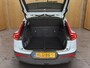 Volvo XC40 2.0 B4 Plus Dark | BLIS | Harman & Kardon | Camera | Elektrische stoele + geheugen | Adapt. Cruise | All-season banden