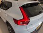 Volvo XC40 2.0 B4 Plus Dark | BLIS | Harman & Kardon | Camera | Elektrische stoele + geheugen | Adapt. Cruise | All-season banden