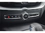 Volvo XC60 T8 Hybride AWD Plus Bright LONG RANGE | Panoramadak | Harman/Kardon | Stoel + Stuur Verwarmd | Trekhaak | Camera |