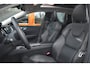 Volvo XC60 T8 Hybride AWD Plus Bright LONG RANGE | Panoramadak | Harman/Kardon | Stoel + Stuur Verwarmd | Trekhaak | Camera |
