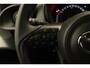Toyota Aygo X 1.0 VVT-i MT Play - ORIGINEEL NEDERLANDSE AUTO - APPLE CARPLAY/ANDROID AUTO - AIRCO - MULTIMEDIAVOORBEREIDING - CRUISE CONTROL - ACHTERUITRIJCAMERA