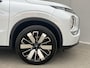 Mitsubishi Outlander 2.4 PHEV Business Edition / 1600kg Trekgewicht / 8 jaar Garantie / Origineel NL Auto / Yamaha Audio Installatie / Navigatie/ Apple Carplay Android Auto / 360 Camera / HUD / Elektrische Achterklep / PHEV AWD 4WD