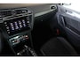 Volkswagen Tiguan 1.5 TSI R-Line Business+ Camera | LED Matrix | Carplay | Adapt. Cruise | Alcantara | Elektr. Klep | 20" LMV | PDC V+A