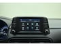 Hyundai Kona 1.0T 120pk Comfort | Trekhaak | Climate control | Camera | Parkeersensoren | Lichtmetalen velgen | Cruise control | Dakrails