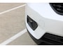 Volvo XC40 T3 R-Design | Adaptieve Cruise-control & Pilot-assist | Elektrisch verwarmbare voorruit | 360 graden camera | Elektrisch verstelbare bestuurdersstoel met memorie functie | Semi-automatische trekhaak | Verwarmbare voorstoelen | Panoramisch schuif/kantel dak | Standkachel