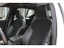 Volvo XC40 T3 R-Design | Adaptieve Cruise-control & Pilot-assist | Elektrisch verwarmbare voorruit | 360 graden camera | Elektrisch verstelbare bestuurdersstoel met memorie functie | Semi-automatische trekhaak | Verwarmbare voorstoelen | Panoramisch schuif/kantel dak | Standkachel