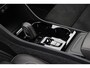 Volvo XC40 T3 R-Design | Adaptieve Cruise-control & Pilot-assist | Elektrisch verwarmbare voorruit | 360 graden camera | Elektrisch verstelbare bestuurdersstoel met memorie functie | Semi-automatische trekhaak | Verwarmbare voorstoelen | Panoramisch schuif/kantel dak | Standkachel
