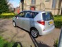 Toyota Verso-S 1.3 VVT-i 99pk CVT Aspiration, rijklaarprijs met 12 maanden Bovag garantie.