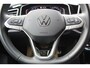 Volkswagen T-Roc 1.5-150pk R-Line Edition DSG-AUTOMAAT ! Gun u het comfort en gemak van een automaat ! Slechts 16.000km ! Winterpakket, Adapt. Cruise Control, Climate Control, Camera, CarPlay