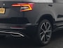 Skoda Karoq 1.5 TSI ACT Sportline 150pk DSG Dealer O.H | Trekhaak Afn. | Panodak | RS Sportstoelen Verwarmd | Adaptive Cruise | Sfeerverlichting | Camera | Apple Carplay | Keyless | Navigatie | DAB | 19" L.M |