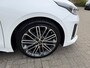 Kia ProCeed 1.4 T-GDI GT-PlusLine |PANORAMADAK | NAVIGATIE | SFEERVERLICHTING | STOEL/STUUR VERWARMING | DAB | ACHTERUIT RIJ CAMERA | DODE HOEK DETECTIE | APPLE CARPLAY | JBL GELUID INSTALATIE |
