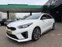 Kia ProCeed 1.4 T-GDI GT-PlusLine |PANORAMADAK | NAVIGATIE | SFEERVERLICHTING | STOEL/STUUR VERWARMING | DAB | ACHTERUIT RIJ CAMERA | DODE HOEK DETECTIE | APPLE CARPLAY | JBL GELUID INSTALATIE |