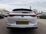 Kia ProCeed 1.4 T-GDI GT-PlusLine |PANORAMADAK | NAVIGATIE | SFEERVERLICHTING | STOEL/STUUR VERWARMING | DAB | ACHTERUIT RIJ CAMERA | DODE HOEK DETECTIE | APPLE CARPLAY | JBL GELUID INSTALATIE |
