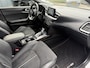 Kia ProCeed 1.4 T-GDI GT-PlusLine |PANORAMADAK | NAVIGATIE | SFEERVERLICHTING | STOEL/STUUR VERWARMING | DAB | ACHTERUIT RIJ CAMERA | DODE HOEK DETECTIE | APPLE CARPLAY | JBL GELUID INSTALATIE |