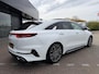 Kia ProCeed 1.4 T-GDI GT-PlusLine |PANORAMADAK | NAVIGATIE | SFEERVERLICHTING | STOEL/STUUR VERWARMING | DAB | ACHTERUIT RIJ CAMERA | DODE HOEK DETECTIE | APPLE CARPLAY | JBL GELUID INSTALATIE |