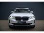 BMW iX3 Executive 80 kWh | Panoramadak | Keyless | Stoelverwarming | Camera | Adaptief Onderstel | Adaptive LED | Elektrische Stoelen | Apple Carplay | Navigatie | Ambiance Verlichting