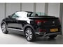 Volkswagen T-Roc Cabrio 1.0 TSI Style Goal Navigatie | 17" Velgen | Dodehoekassistent | 4-Seizoenen Banden