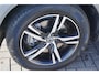 Volvo XC60 190PK T4 R-Design AUTOM. | SUPER LUXE | PANO | TREKHAAK