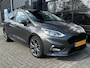 Ford Fiesta 1.0 95PK ST-Line | STUUR, STOEL EN VOORRUITVERWARMING| NAVIGATIE + APPLE CARPLAY/ANDROID AUTO| PARKEERSENSOREN| KEYLESS| DAB|