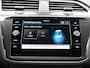 Volkswagen Tiguan Life Automaat - Camera - LED - Navigatie - Stoelverwarming - Park Assist -ACC