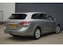Toyota Avensis Wagon 2.2 D-4D Panoramic Business Special NAP