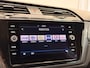 Volkswagen Touran 1.5 TSI Highline 7p | LEER | LED | 2 x R-LINE | CAMERA |