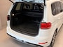 Volkswagen Touran 1.5 TSI Highline 7p | LEER | LED | 2 x R-LINE | CAMERA |