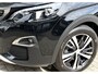 Peugeot 5008 130 Pk Benzine 5-Persoons Luxe Allure Zwart * Trekhaak * Navigatie * 1/2 Lederen Interieur * L.M. Velgen * Climate & Cruise Control * Hoge Zit * Vingerhoets; Vierde Generatie Eersteklas Service. Al meer dan 100 jaar een begrip in de Brabantse Kempen.